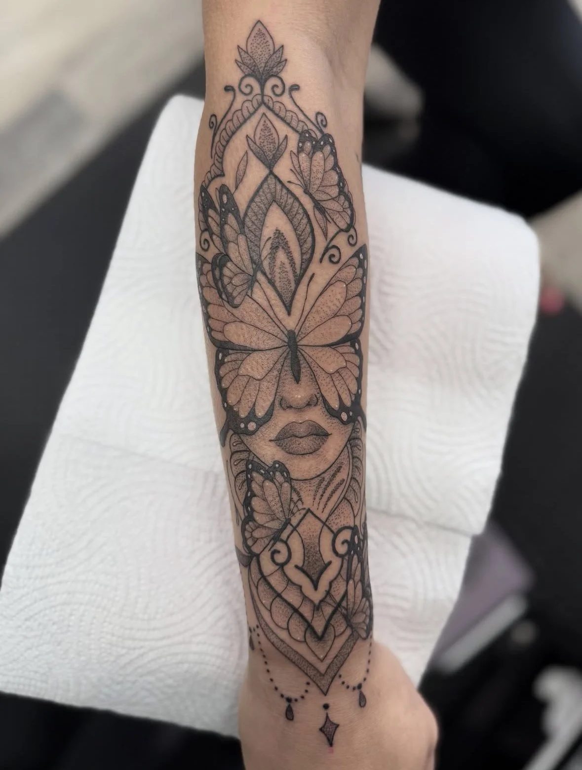Featured tattoo by Ellie Snook